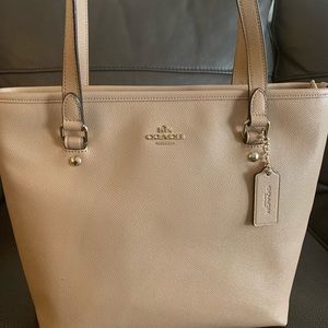 COACH 10x13 Tote Bag (color: Blush)